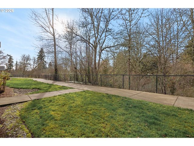 635 Nw LOST SPRINGS Ter 401, Portland, OR 97229