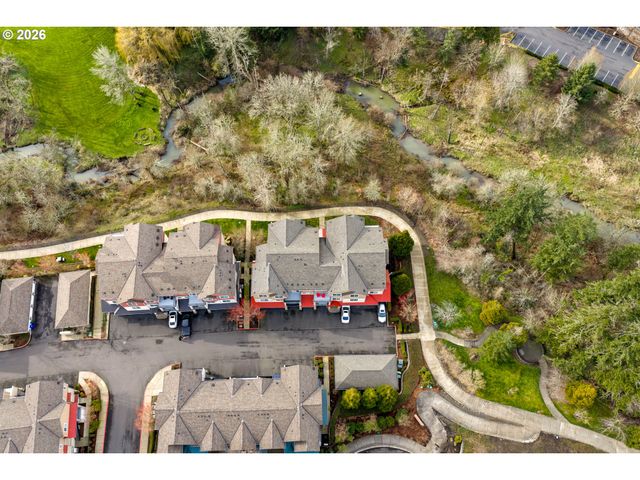 635 Nw LOST SPRINGS Ter 401, Portland, OR 97229