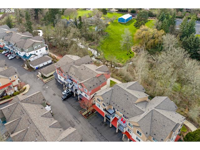 635 Nw LOST SPRINGS Ter 401, Portland, OR 97229