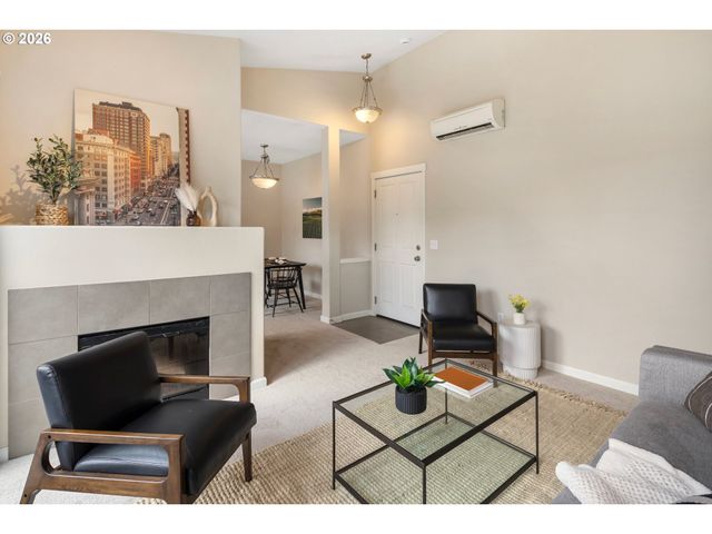 635 Nw LOST SPRINGS Ter 401, Portland, OR 97229