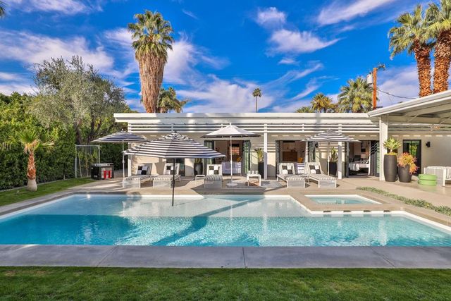 470 E Avenida Olancha B, Palm Springs, CA 92264