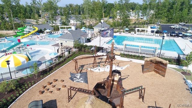 18767 Palisades Rdg, Moseley, VA 23120
