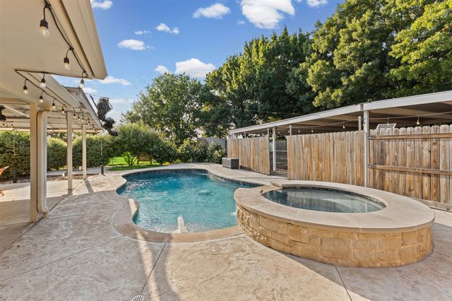 309 Josey Lane, Red Oak, TX 75154