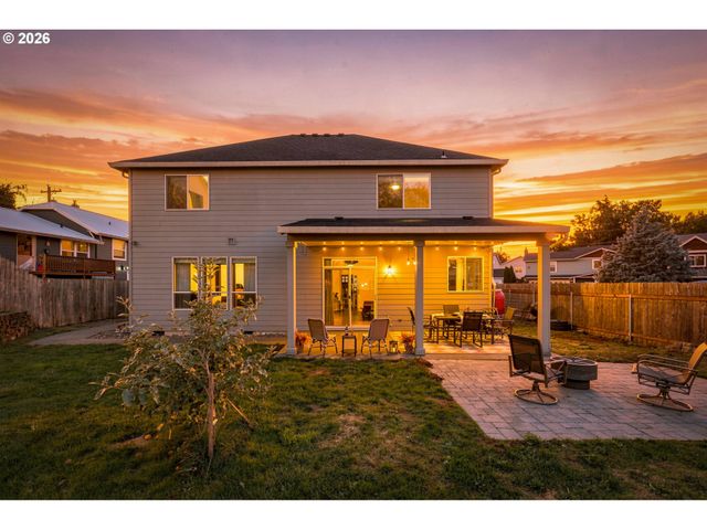 636 Sw SIERRA St, Camas, WA 98607