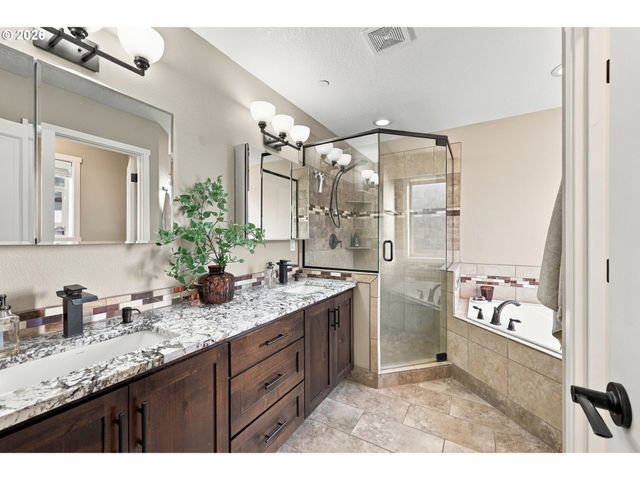 636 Sw SIERRA St, Camas, WA 98607