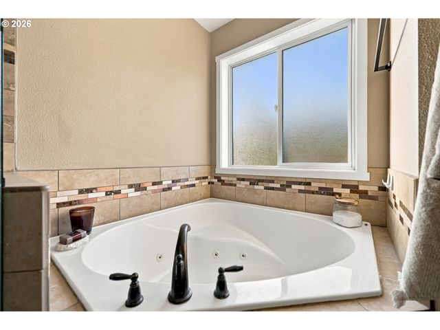 636 Sw SIERRA St, Camas, WA 98607