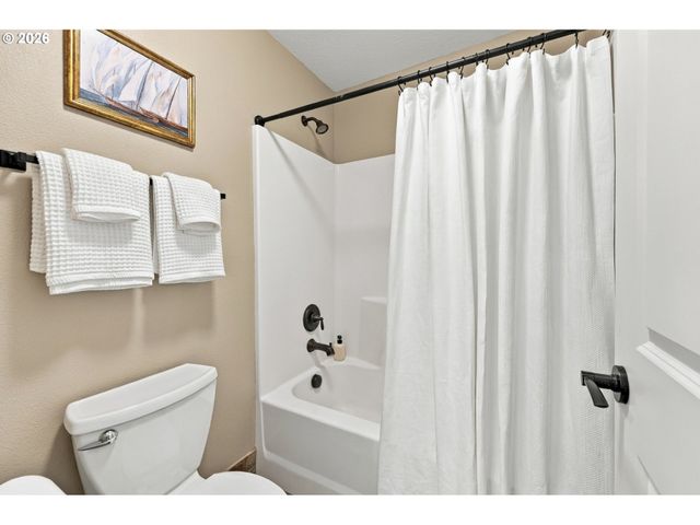 636 Sw SIERRA St, Camas, WA 98607
