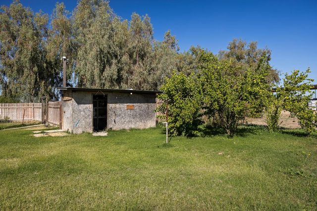 860 W Riverdale Avenue, Riverdale, CA 93656