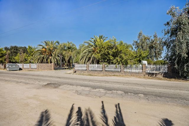 860 W Riverdale Avenue, Riverdale, CA 93656