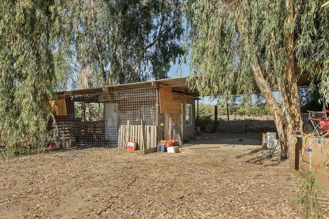 860 W Riverdale Avenue, Riverdale, CA 93656