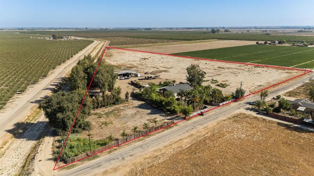 860 W Riverdale Avenue, Riverdale, CA 93656