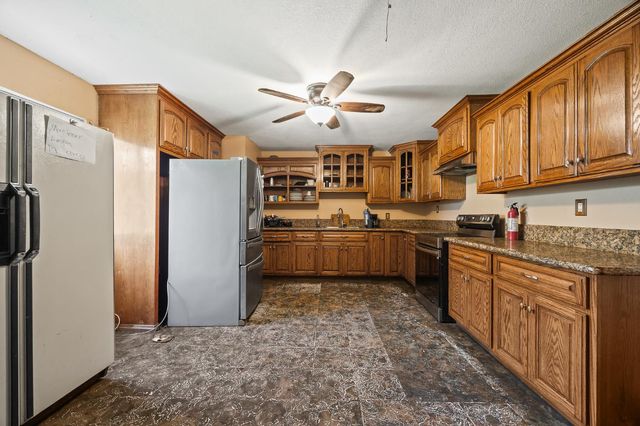 860 W Riverdale Avenue, Riverdale, CA 93656