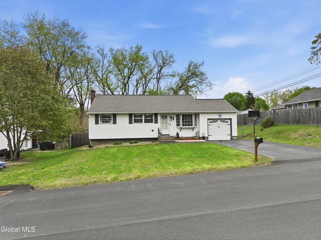 21 Twilight Terrace, Colonie, NY 12211