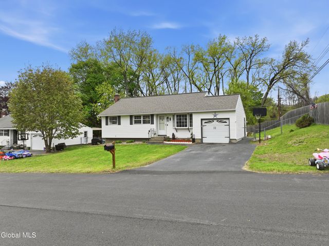 21 Twilight Terrace, Colonie, NY 12211