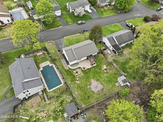 21 Twilight Terrace, Colonie, NY 12211
