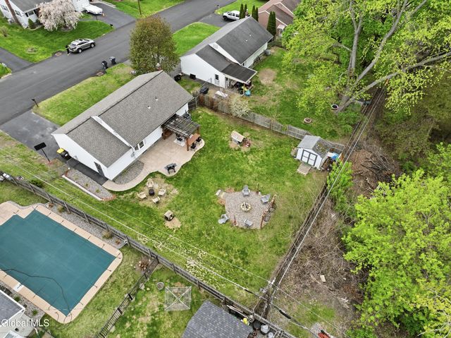 21 Twilight Terrace, Colonie, NY 12211