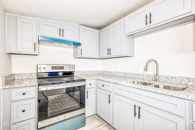 3622 DOUGLAS Avenue 5, El Paso, TX 79903