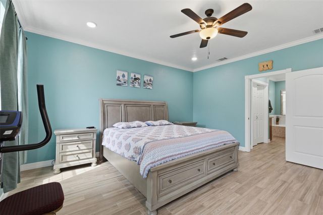 3860 Grapevine Drive, Bryan, TX 77807