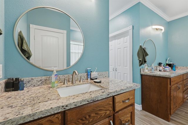 3860 Grapevine Drive, Bryan, TX 77807