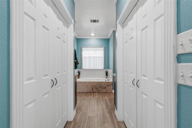 3860 Grapevine Drive, Bryan, TX 77807