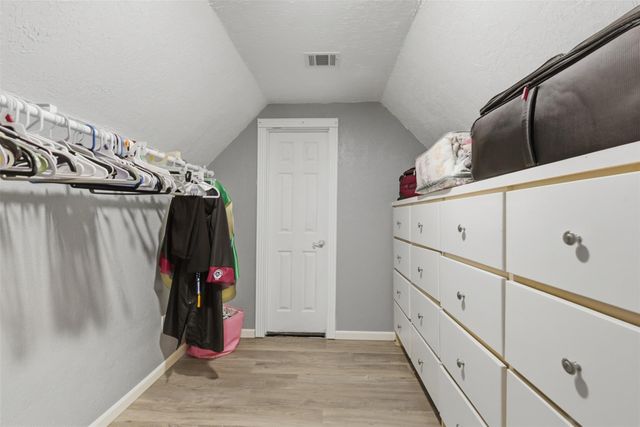 3860 Grapevine Drive, Bryan, TX 77807