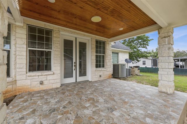 3860 Grapevine Drive, Bryan, TX 77807