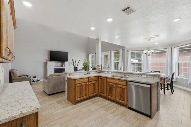 3860 Grapevine Drive, Bryan, TX 77807