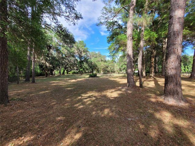 8465 NW 186TH STREET, Reddick, FL 32686