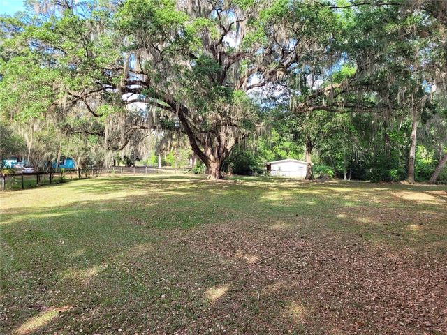 8465 NW 186TH STREET, Reddick, FL 32686