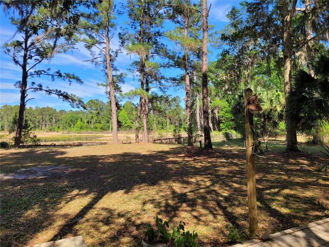 8465 NW 186TH STREET, Reddick, FL 32686