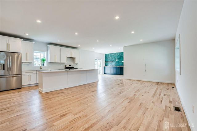 247 Hoover Avenue, Edison, NJ 08837