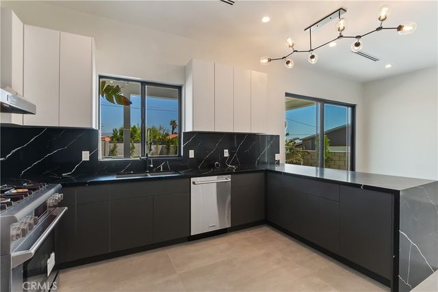 578 W AVENIDA CERCA, Palm Springs, CA 92262