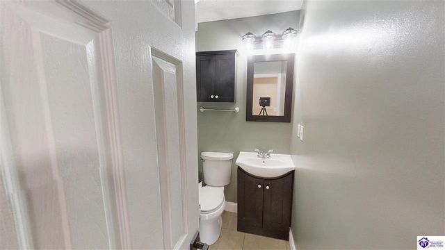 2525 Lake Road, Radcliff, KY 40160