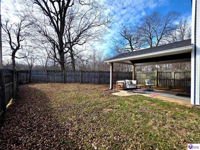 2525 Lake Road, Radcliff, KY 40160