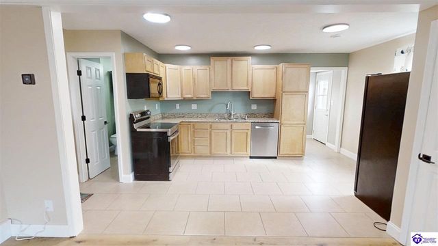 2525 Lake Road, Radcliff, KY 40160