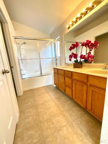 505 Edwards Ct, Suisun City, CA 94585