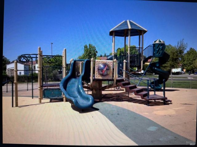 505 Edwards Ct, Suisun City, CA 94585