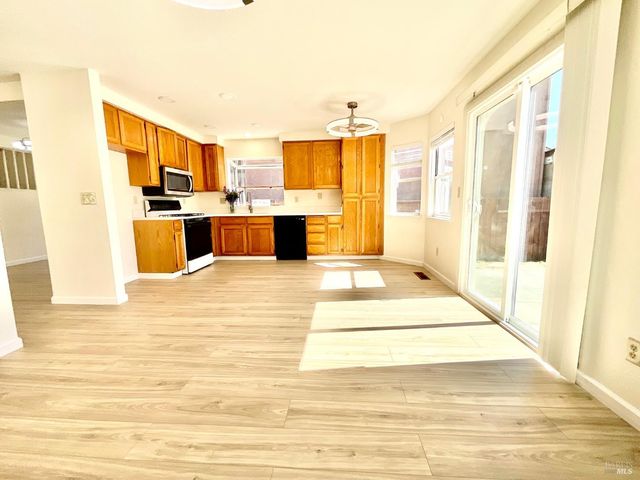 505 Edwards Ct, Suisun City, CA 94585