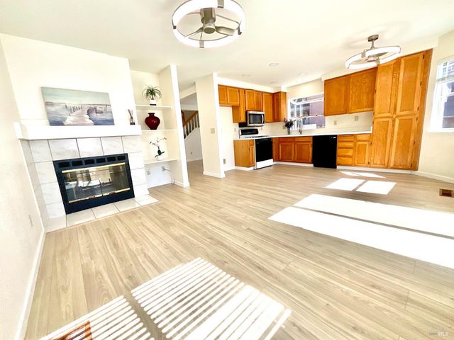 505 Edwards Ct, Suisun City, CA 94585