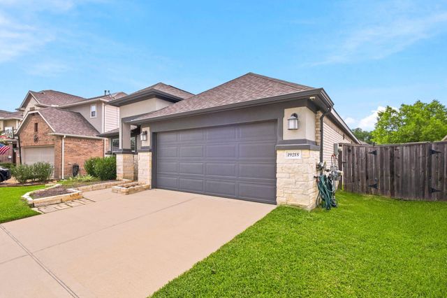 19218 Jenny Creek Court, Tomball, TX 77377