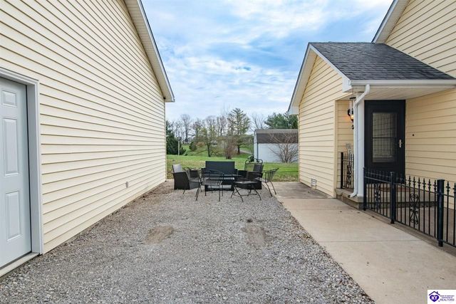 112 Abby Court, Vine Grove, KY 40108