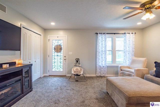 112 Abby Court, Vine Grove, KY 40108