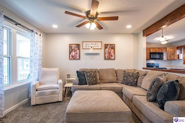 112 Abby Court, Vine Grove, KY 40108