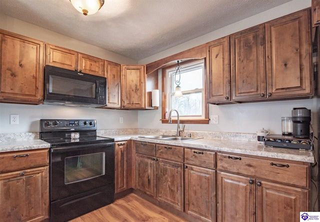 112 Abby Court, Vine Grove, KY 40108