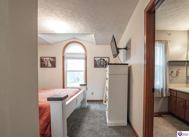 112 Abby Court, Vine Grove, KY 40108