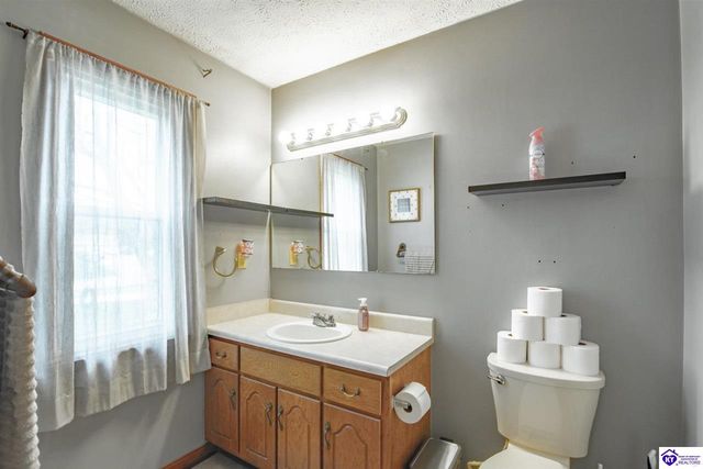 112 Abby Court, Vine Grove, KY 40108