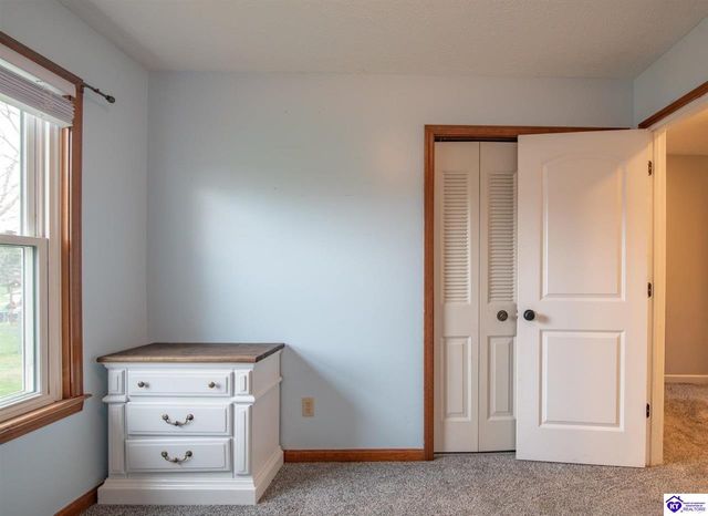 112 Abby Court, Vine Grove, KY 40108