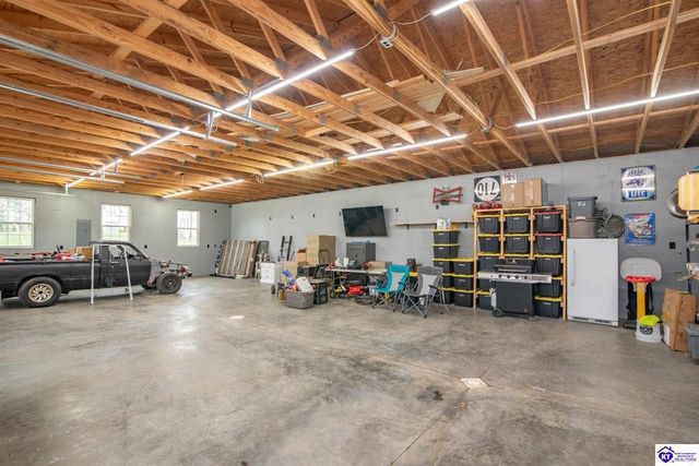 112 Abby Court, Vine Grove, KY 40108