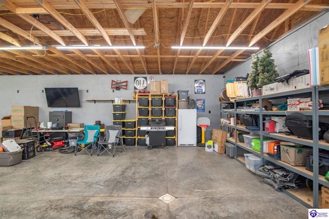 112 Abby Court, Vine Grove, KY 40108