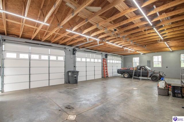 112 Abby Court, Vine Grove, KY 40108